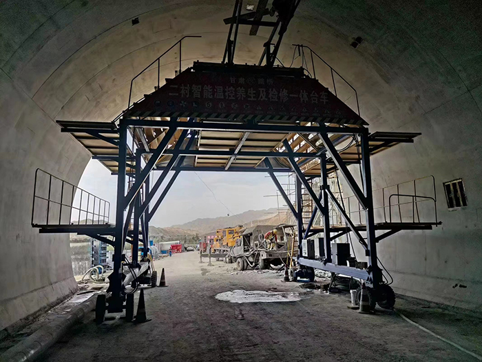 布料機(jī)、大型布料機(jī)、行走式布料機(jī)、圓筒布料機(jī)、行走式液壓布料機(jī)、移動式液壓布料機(jī)、電動布料機(jī)、手動布料機(jī)、梁場專用液壓布料機(jī)